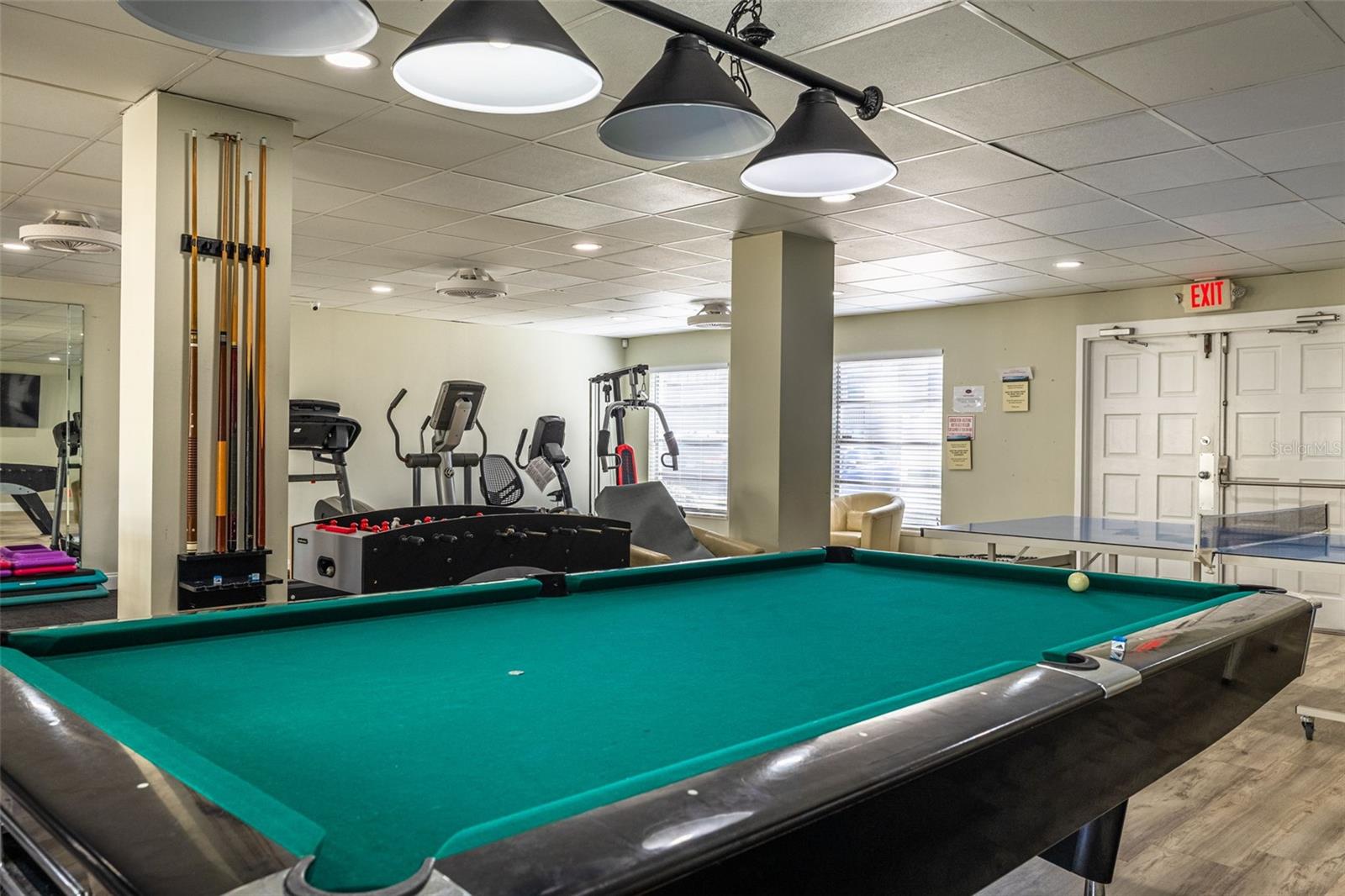 MEDITERRANEAN MANORS - Residential