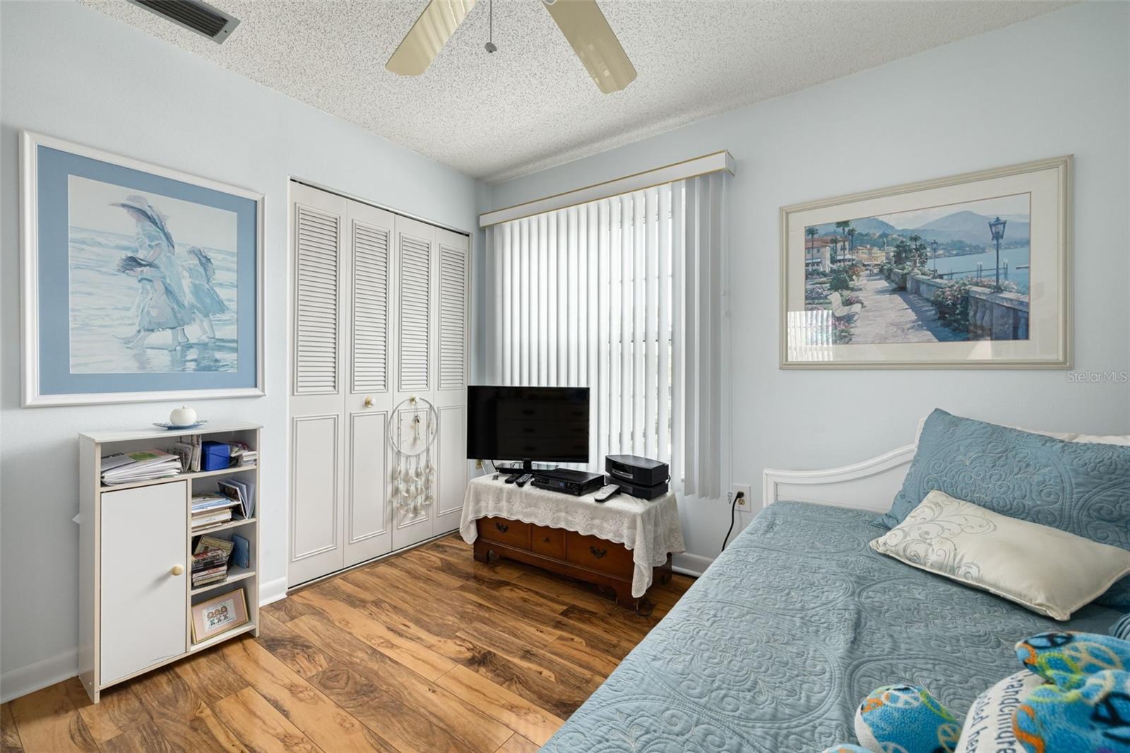 MEDITERRANEAN MANORS - Residential