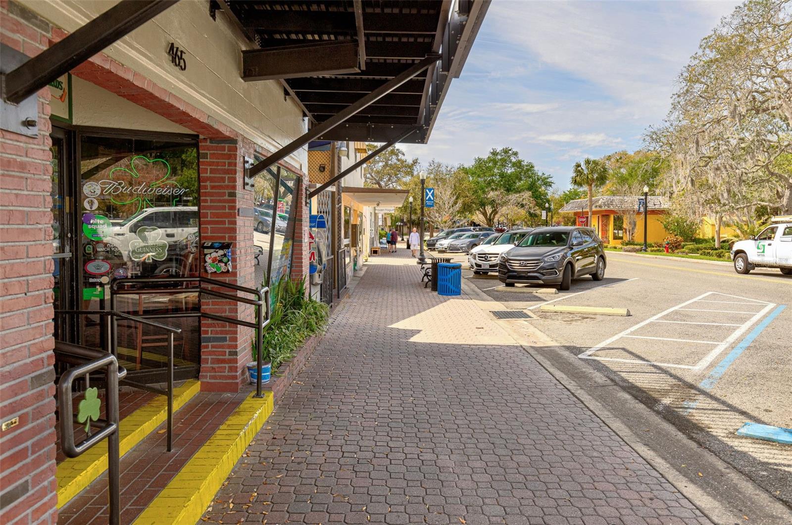 MEDITERRANEAN MANORS - Residential