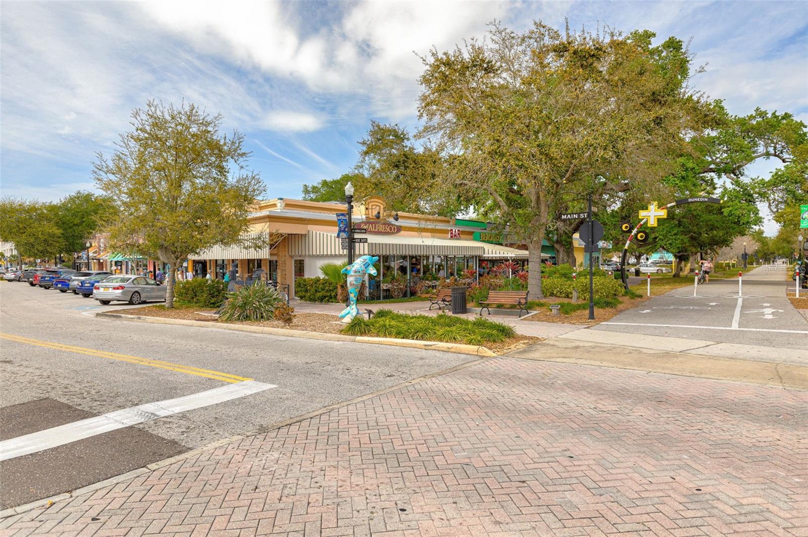 MEDITERRANEAN MANORS - Residential