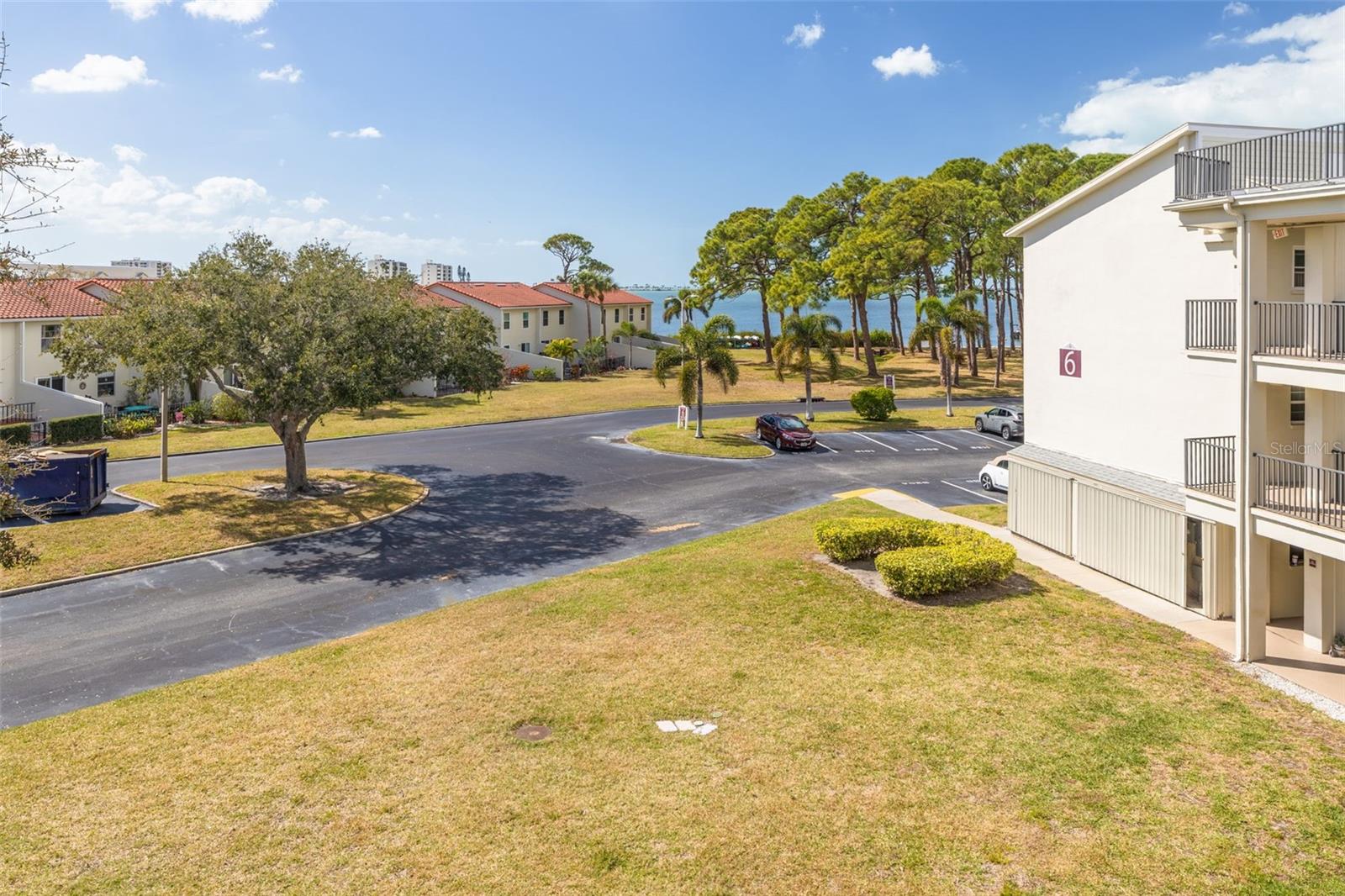 MEDITERRANEAN MANORS - Residential