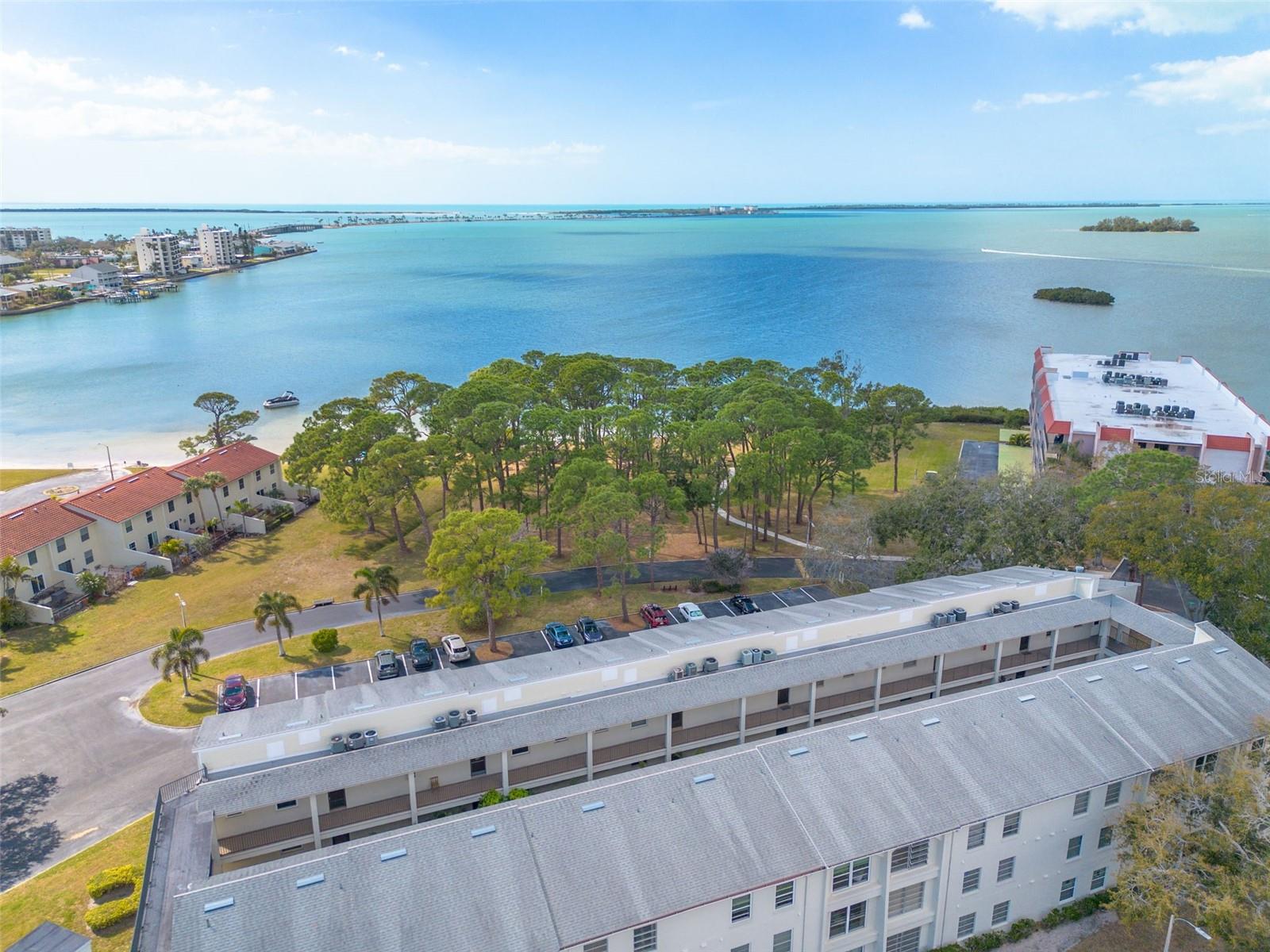 MEDITERRANEAN MANORS - Residential