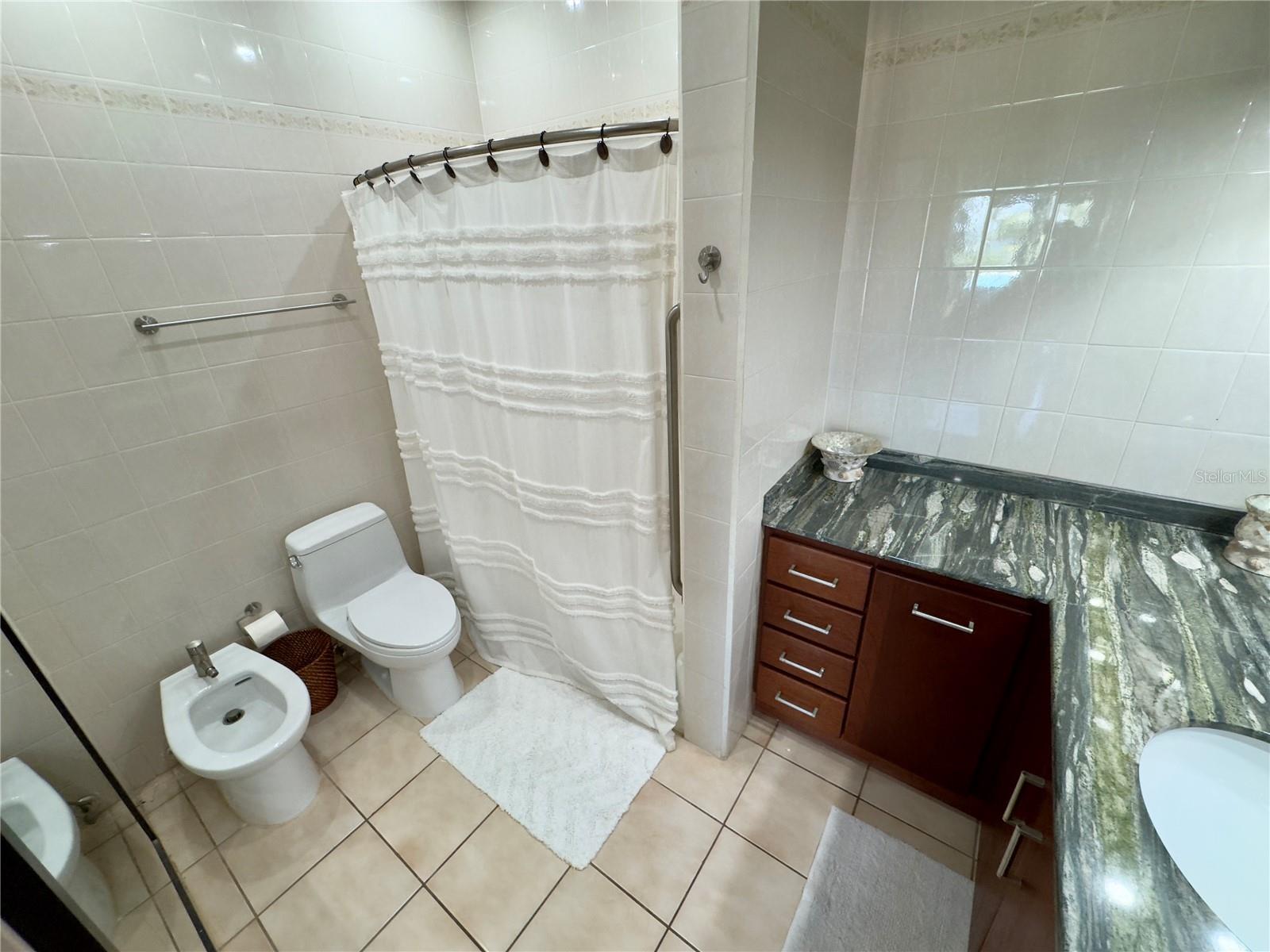 CRESCENT BEACH - Residential Lease