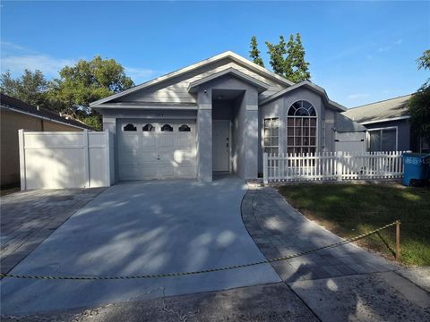 Photo of 1033 Hamlet Drive, Maitland, FL 32751 (MLS # O6359229)