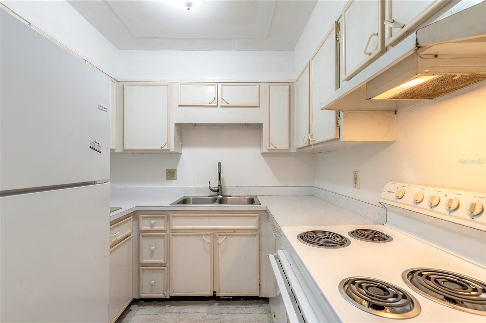 3800 SAXON DRIVE 180
