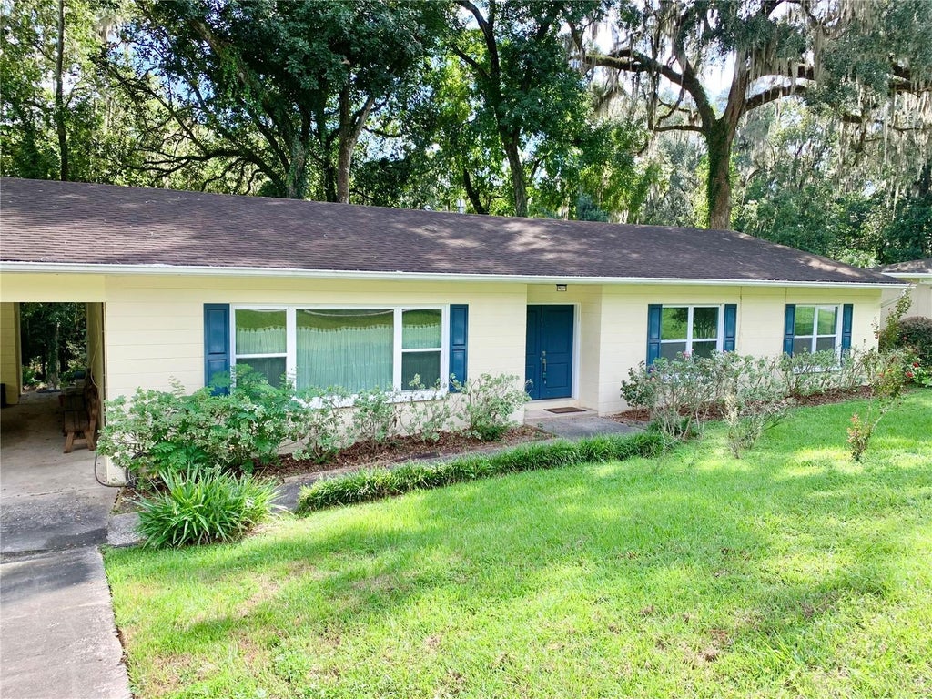 Photo of 3305 NW 24th Avenue, Gainesville, FL 32605 (MLS # GC543727)