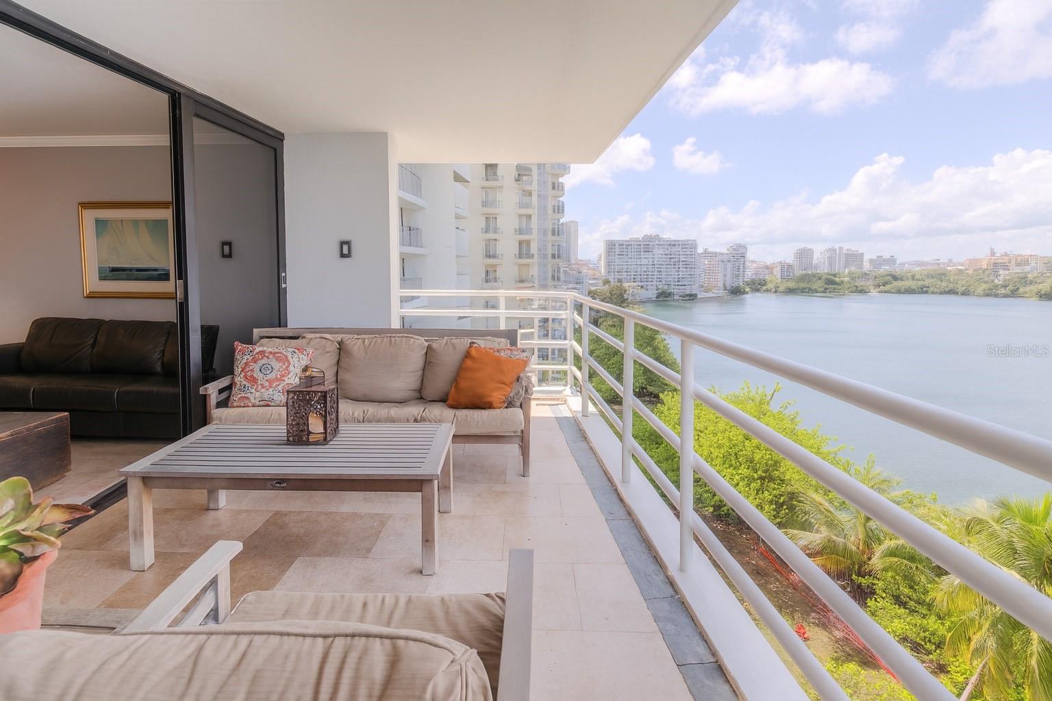 COND. ASHFORD LAGOON - Residential