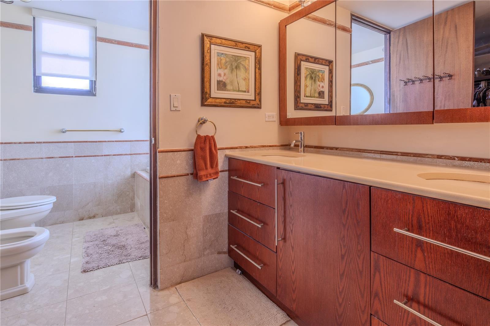 COND. ASHFORD LAGOON - Residential