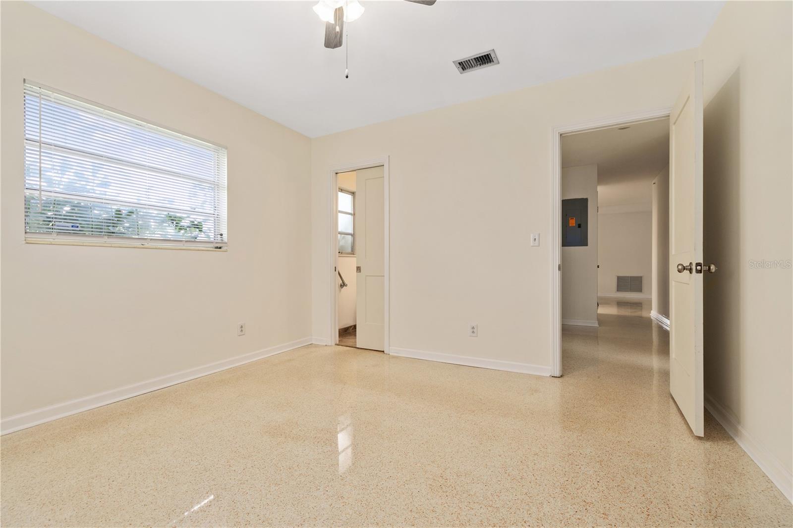 TAMPAS NORTH SIDE CNTRY CL - Residential Lease