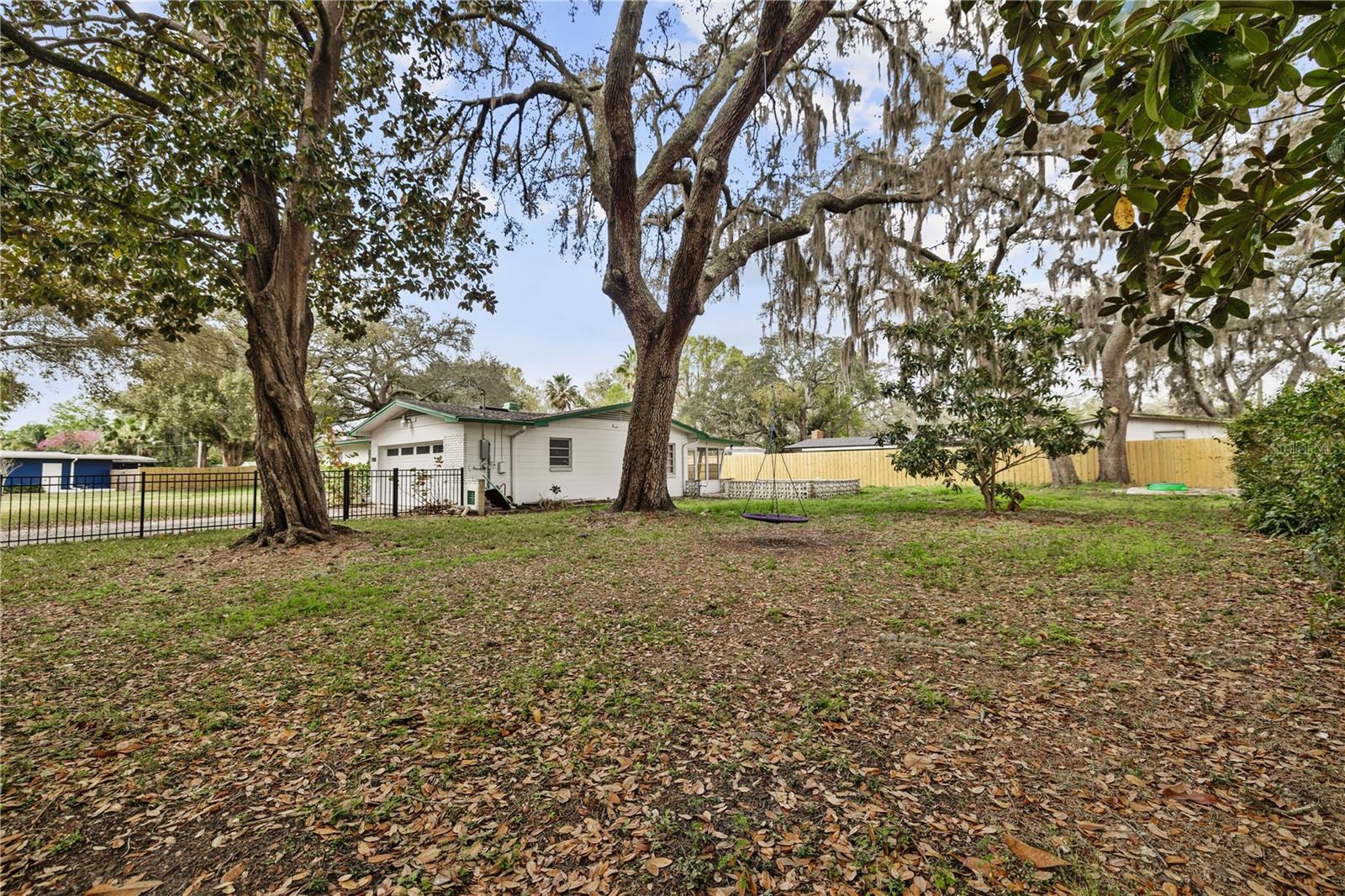 TAMPAS NORTH SIDE CNTRY CL - Residential Lease