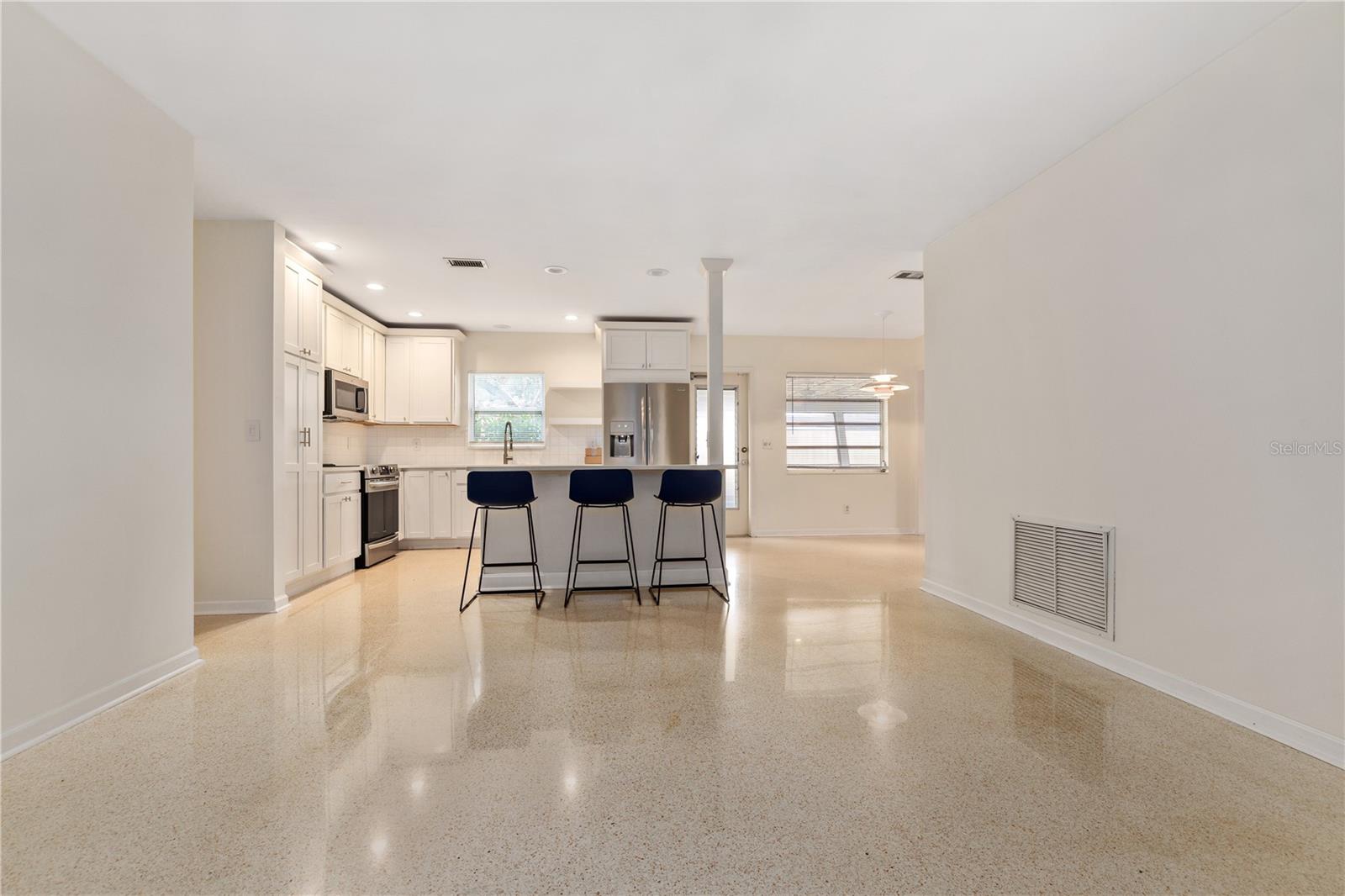 TAMPAS NORTH SIDE CNTRY CL - Residential Lease