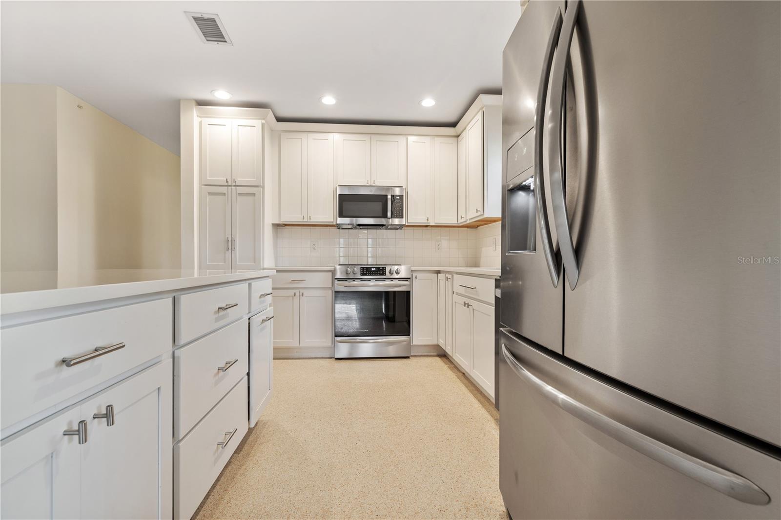 TAMPAS NORTH SIDE CNTRY CL - Residential Lease