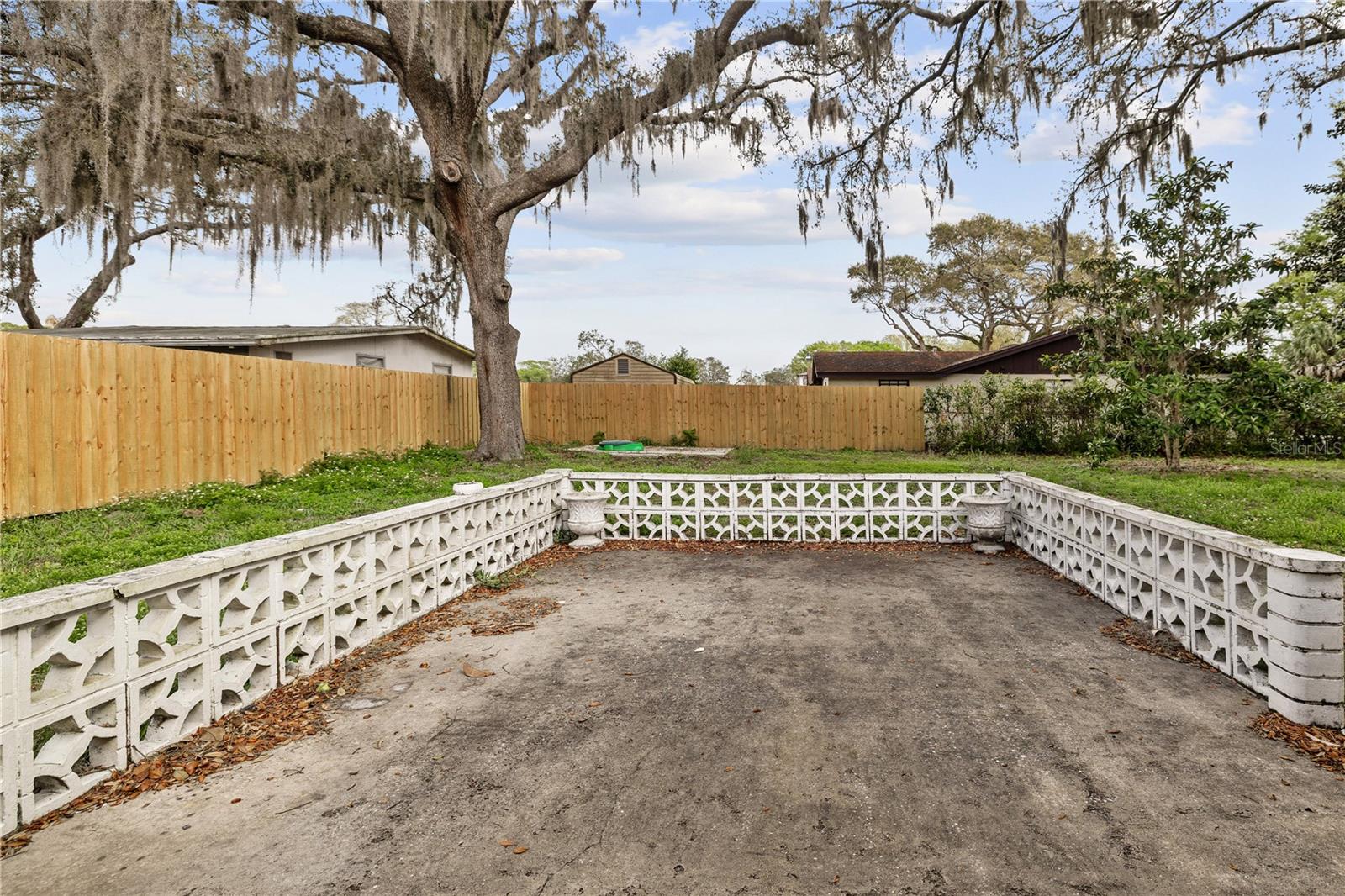 TAMPAS NORTH SIDE CNTRY CL - Residential Lease