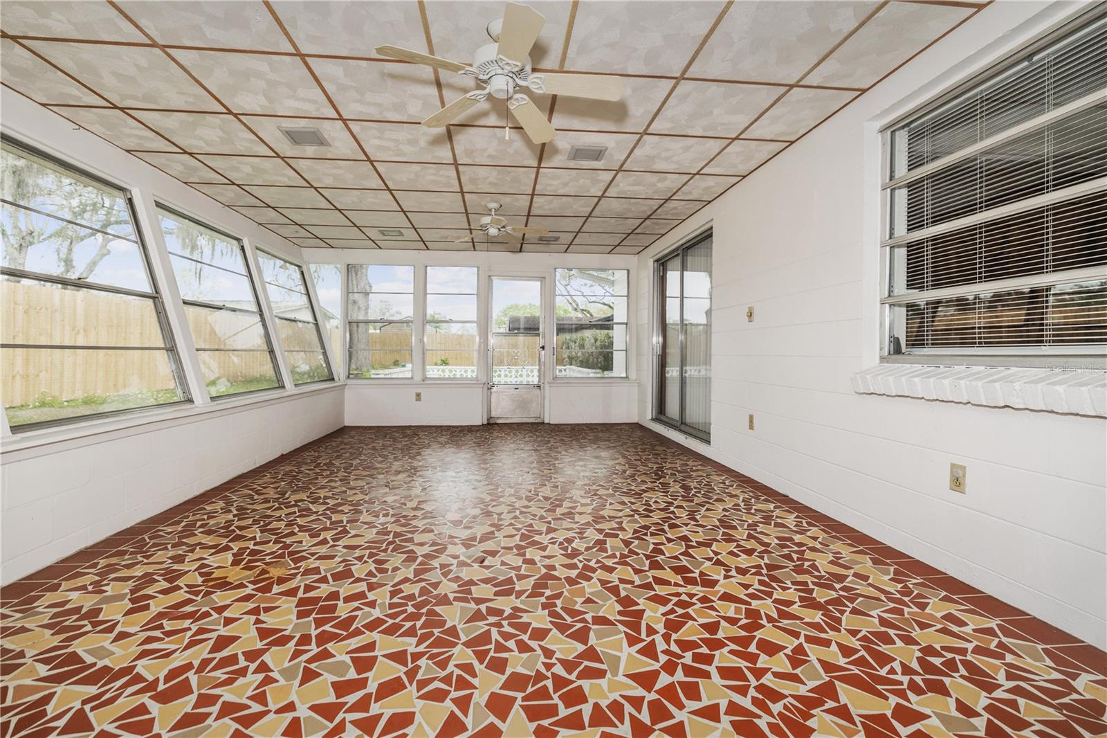 TAMPAS NORTH SIDE CNTRY CL - Residential Lease