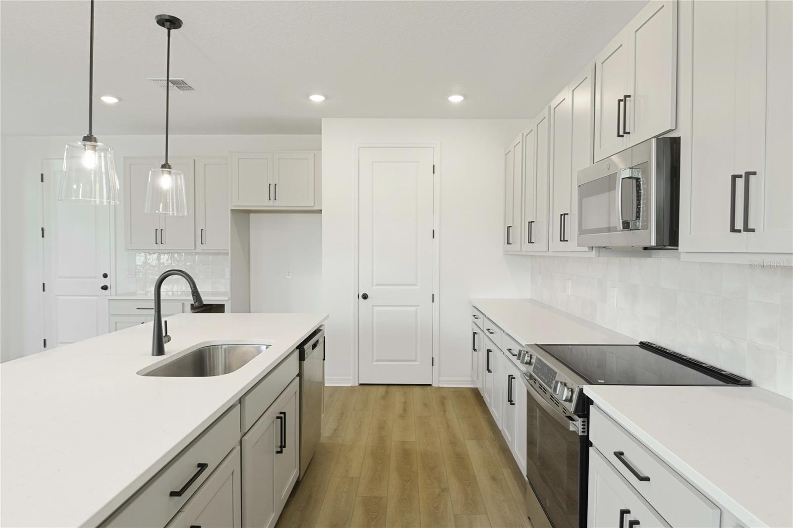 ELLINGTON PLACE - Residential