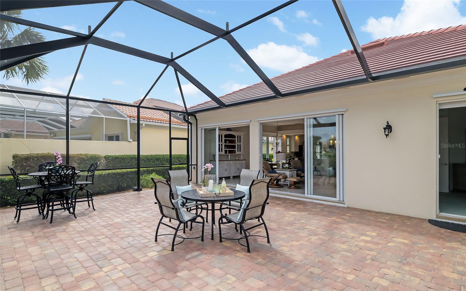 VILLAGEWALK - Residential