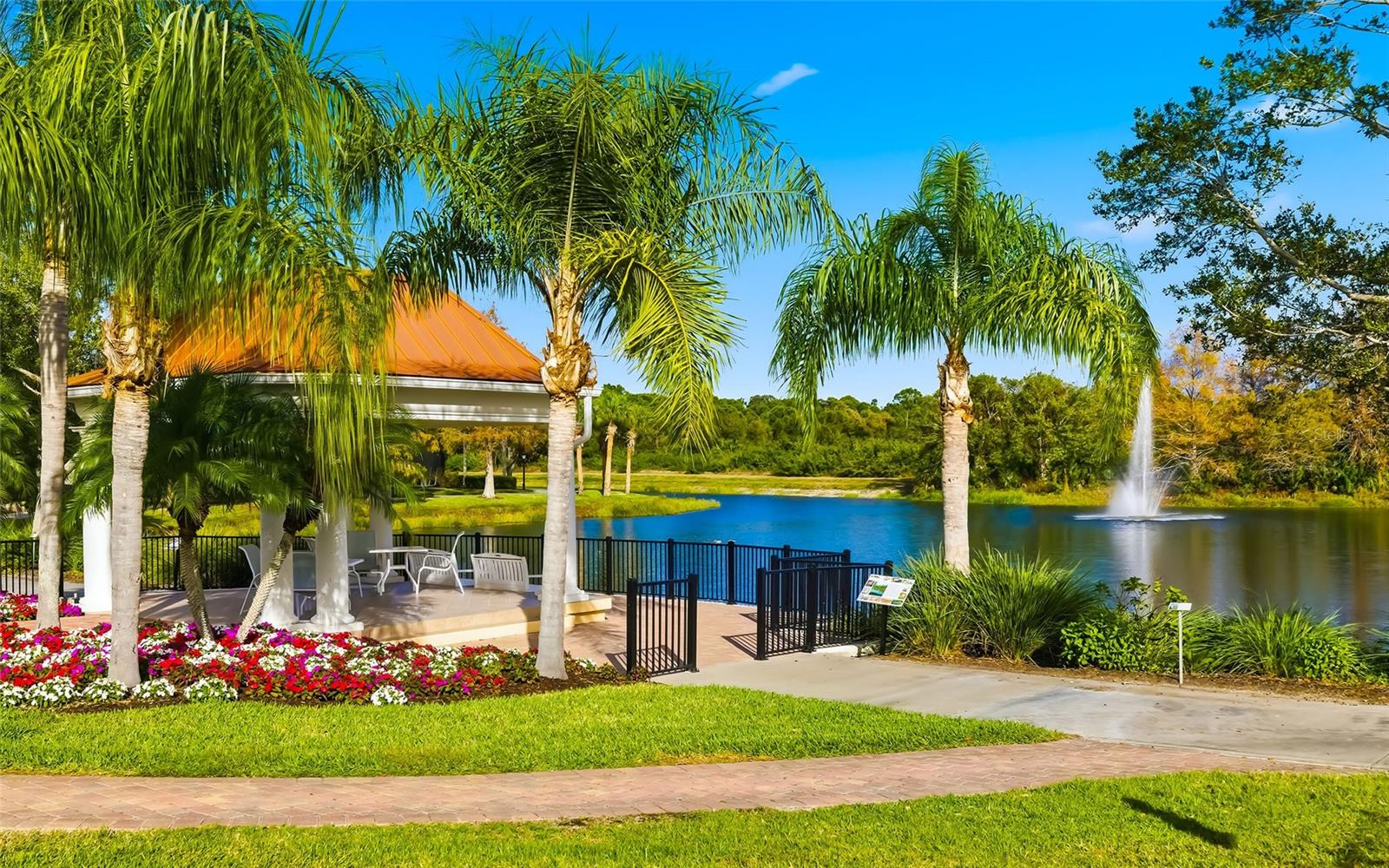 VILLAGEWALK - Residential