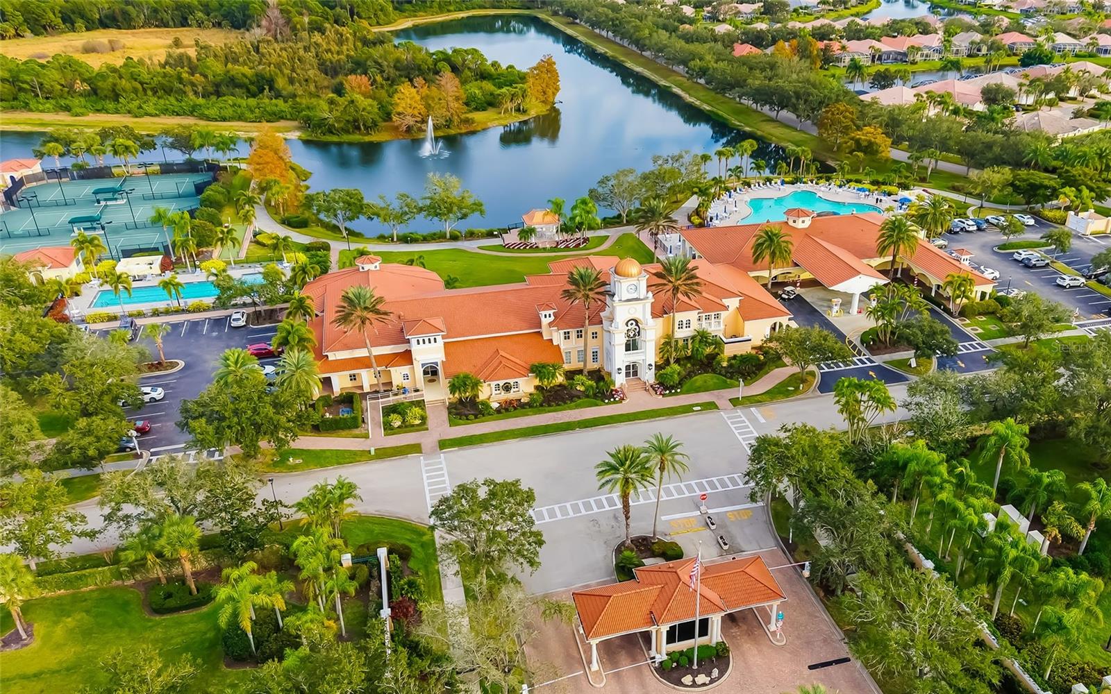 VILLAGEWALK - Residential
