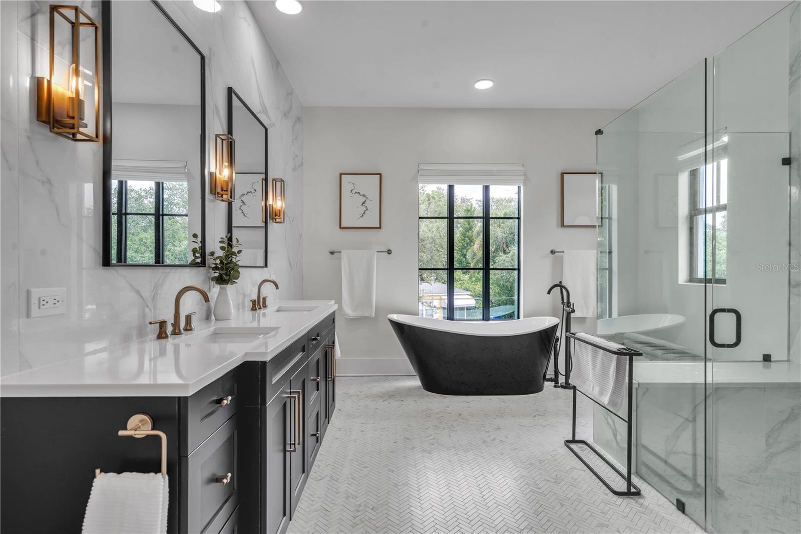 RIDGEWOOD PARK - Residential
