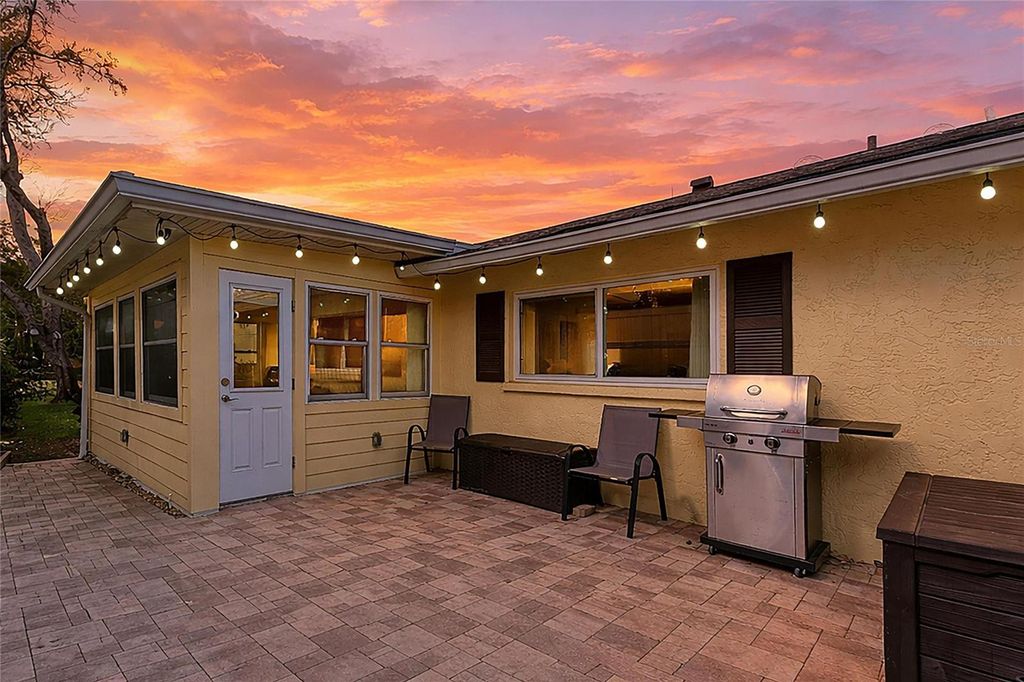 Photo of 390 301 Boulevard W #20A, Bradenton, FL 34205 (MLS # A4684424)