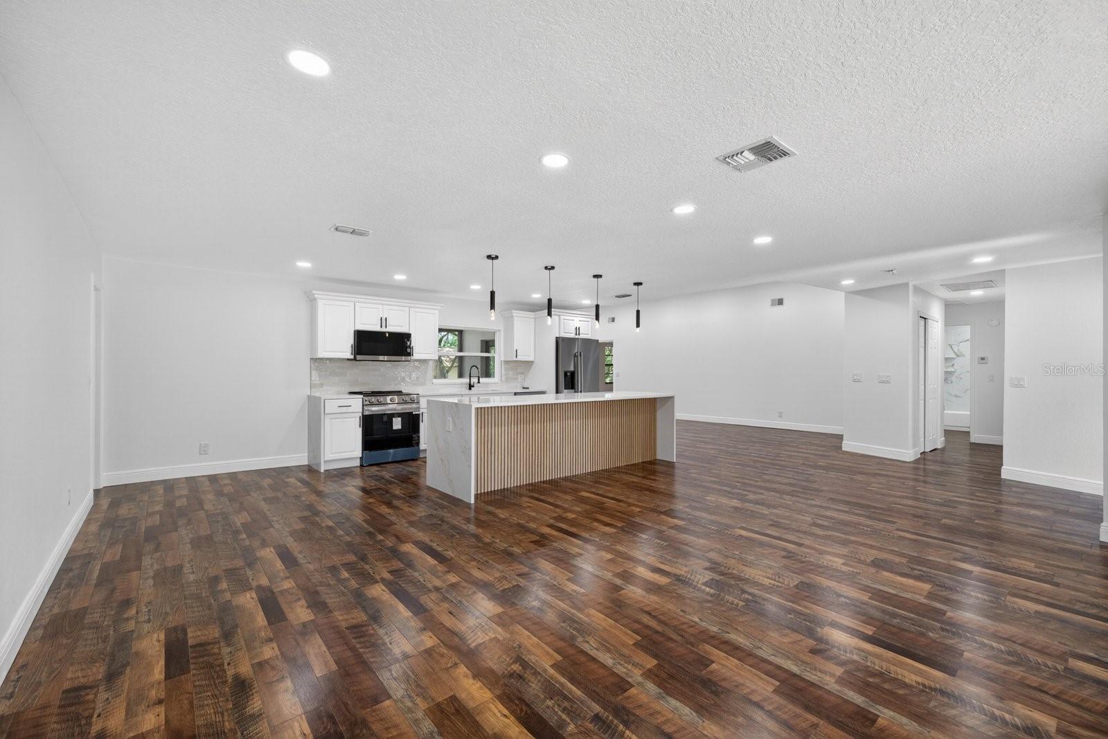 BAY WOODS-UNIT I - Residential