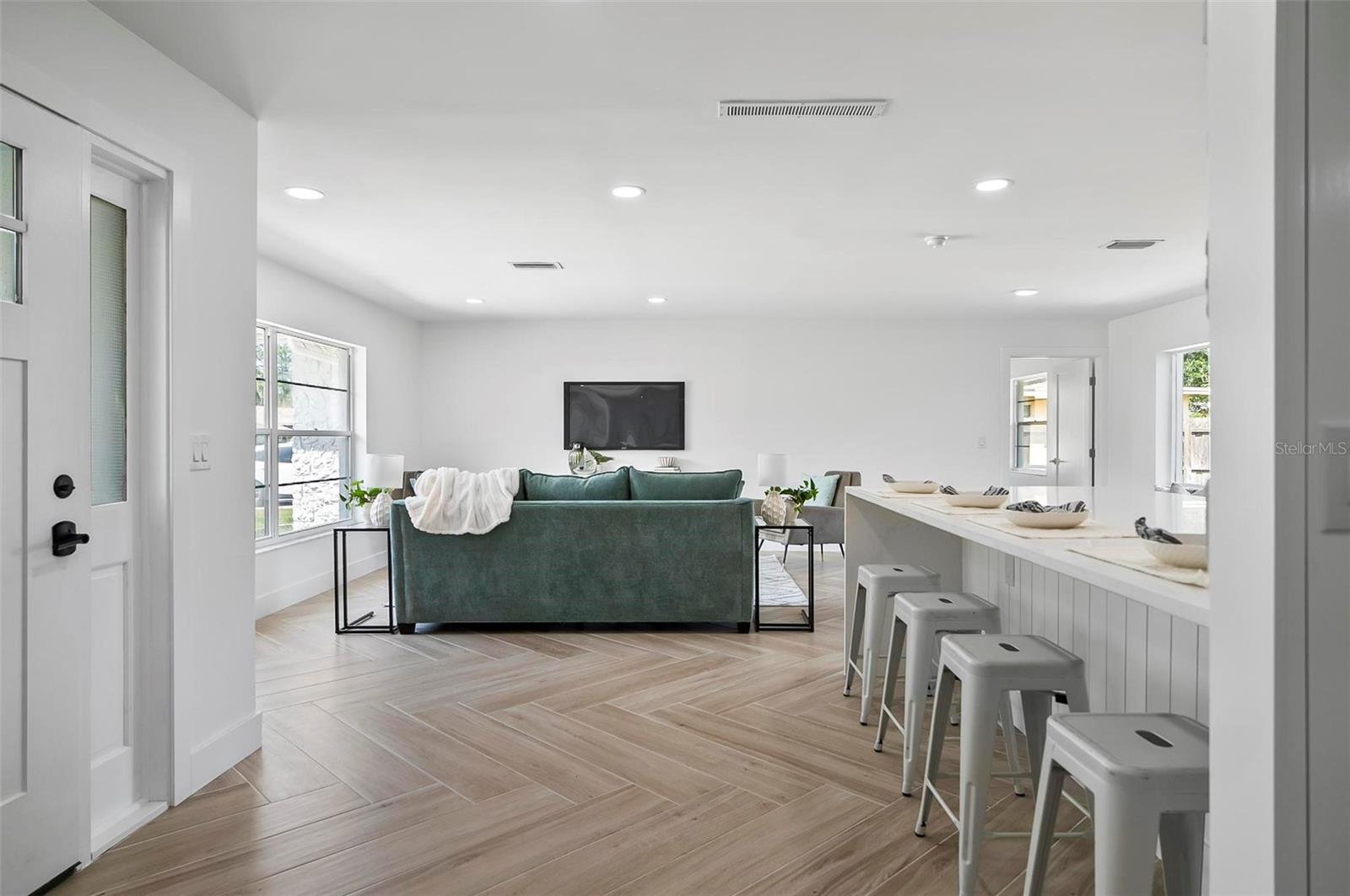 104 FOXHALL LANE