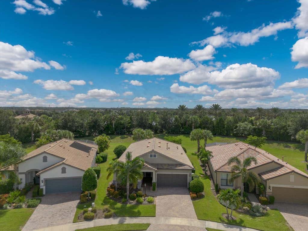 Photo of 17210 Seaford Way, Lakewood Ranch, FL 34202 (MLS # A4703757)