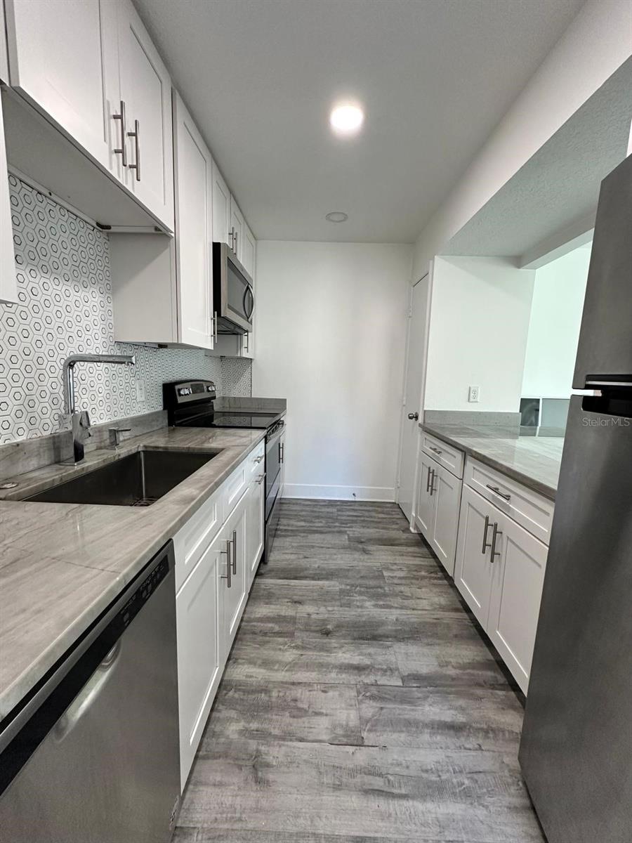 QUAIL HOLLOW/RIO PINAR - Residential Lease