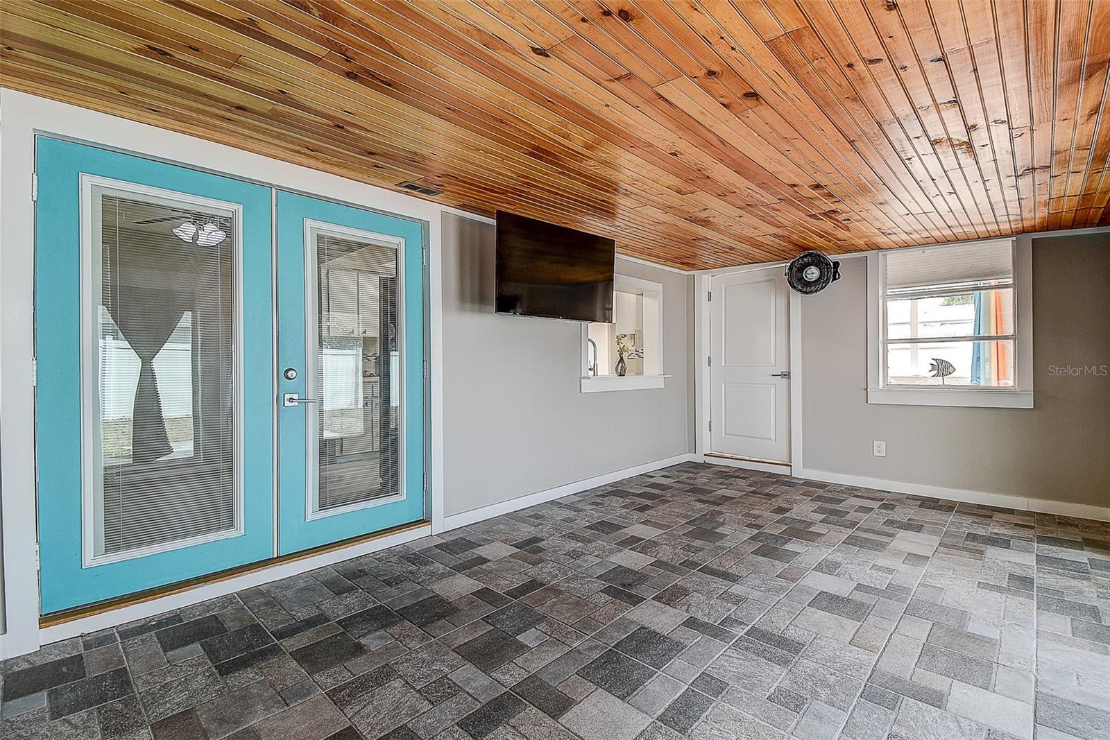 WEST PORT SUB - Residential