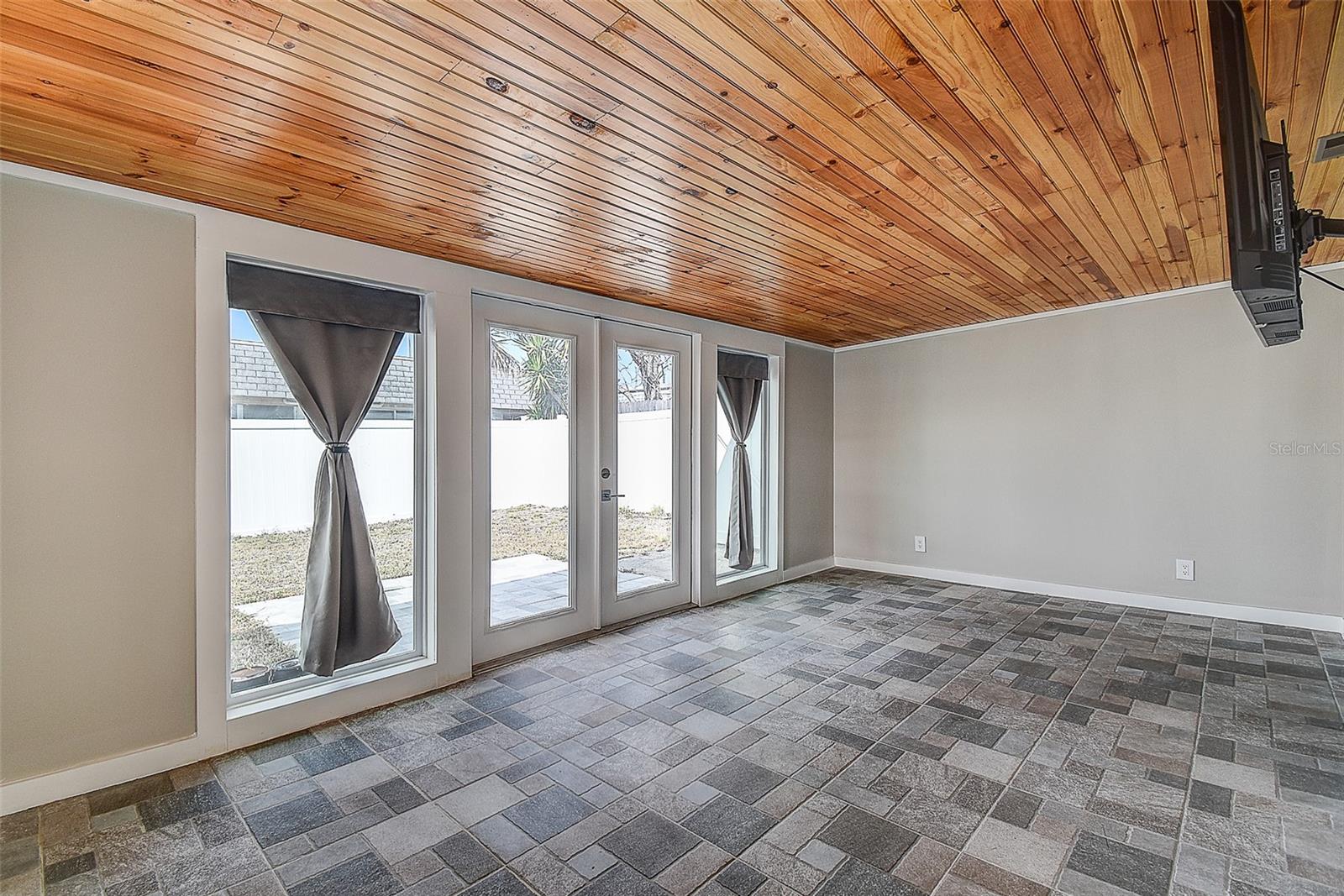 WEST PORT SUB - Residential