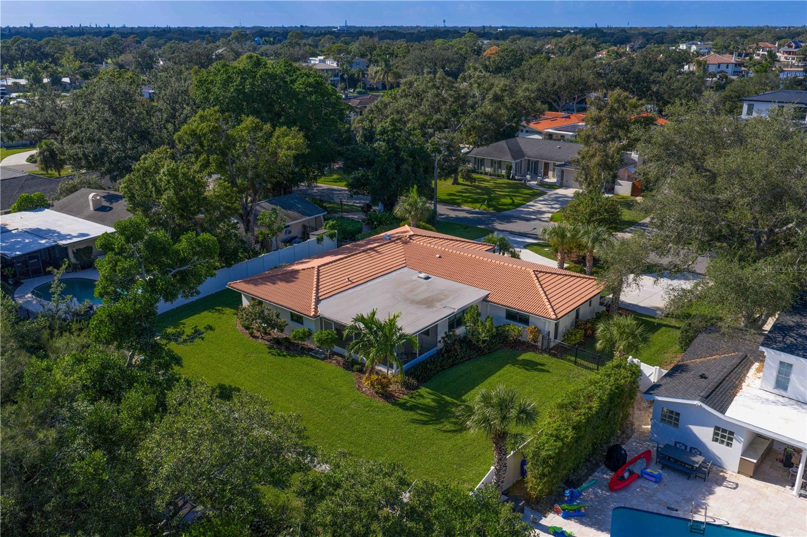 SNELL ISLES ESTATES - Residential