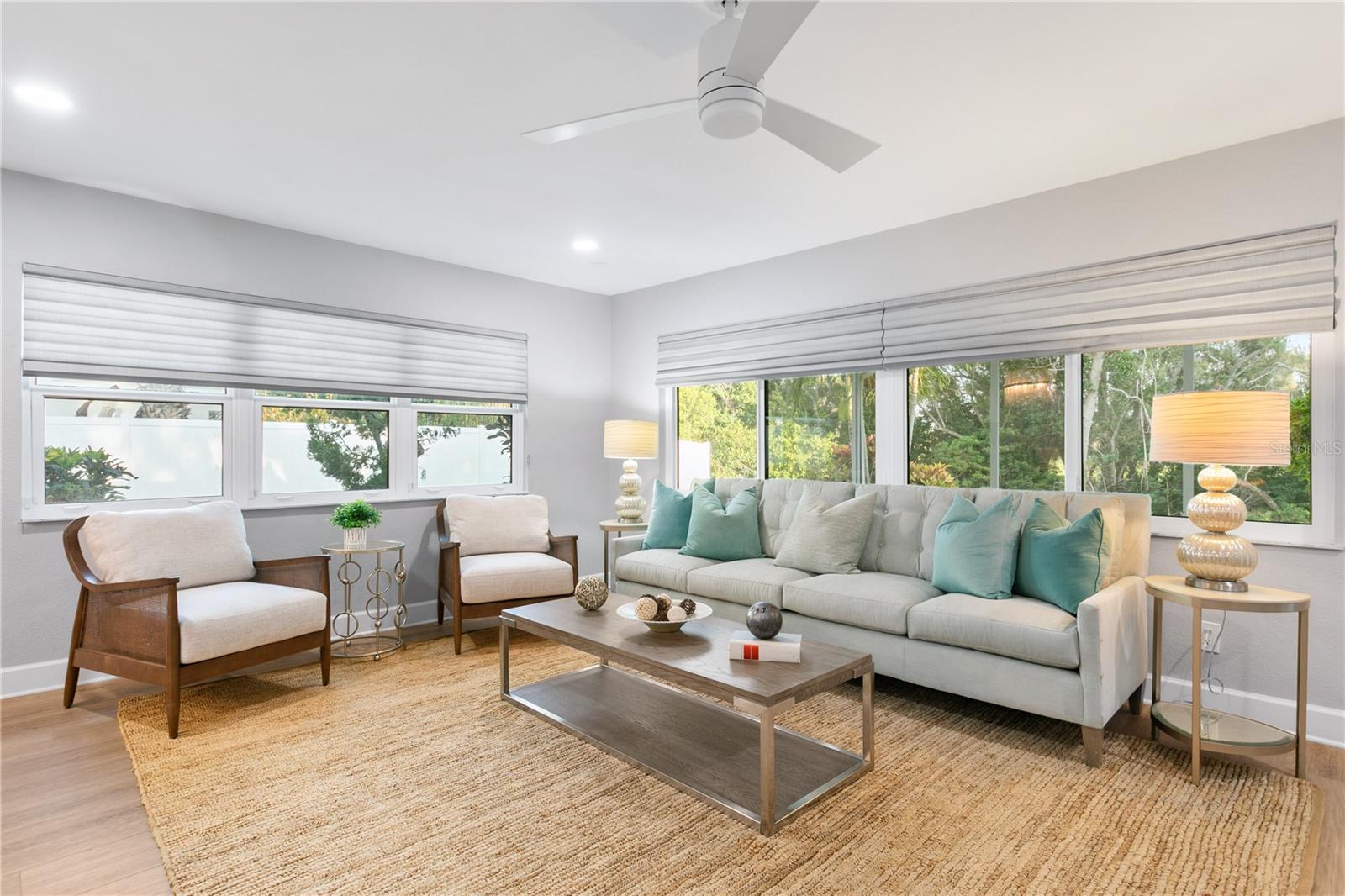 SNELL ISLES ESTATES - Residential