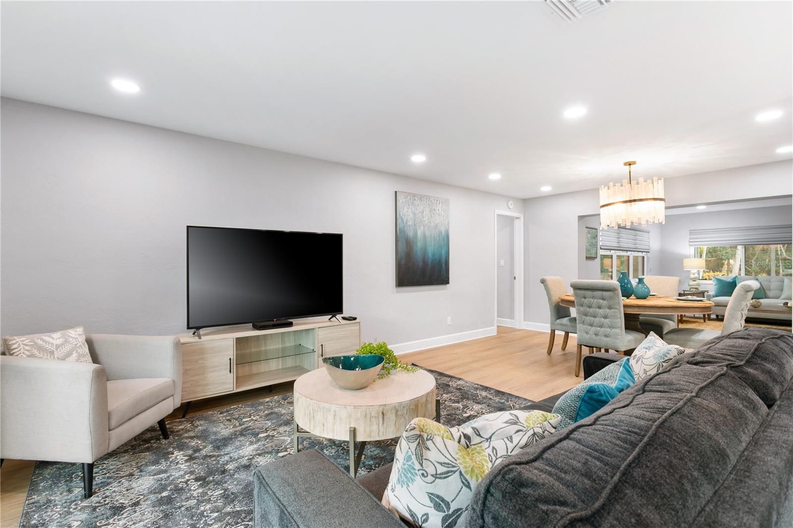 SNELL ISLES ESTATES - Residential