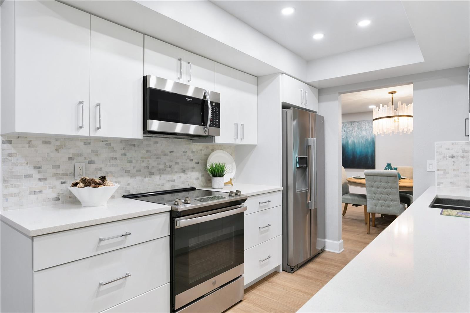 SNELL ISLES ESTATES - Residential