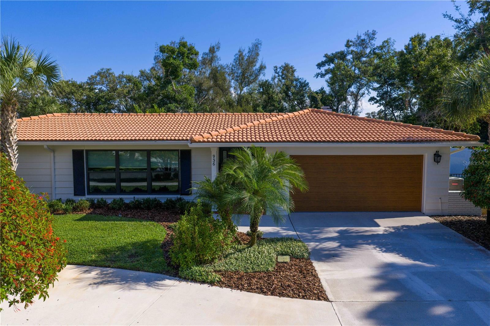 SNELL ISLES ESTATES - Residential