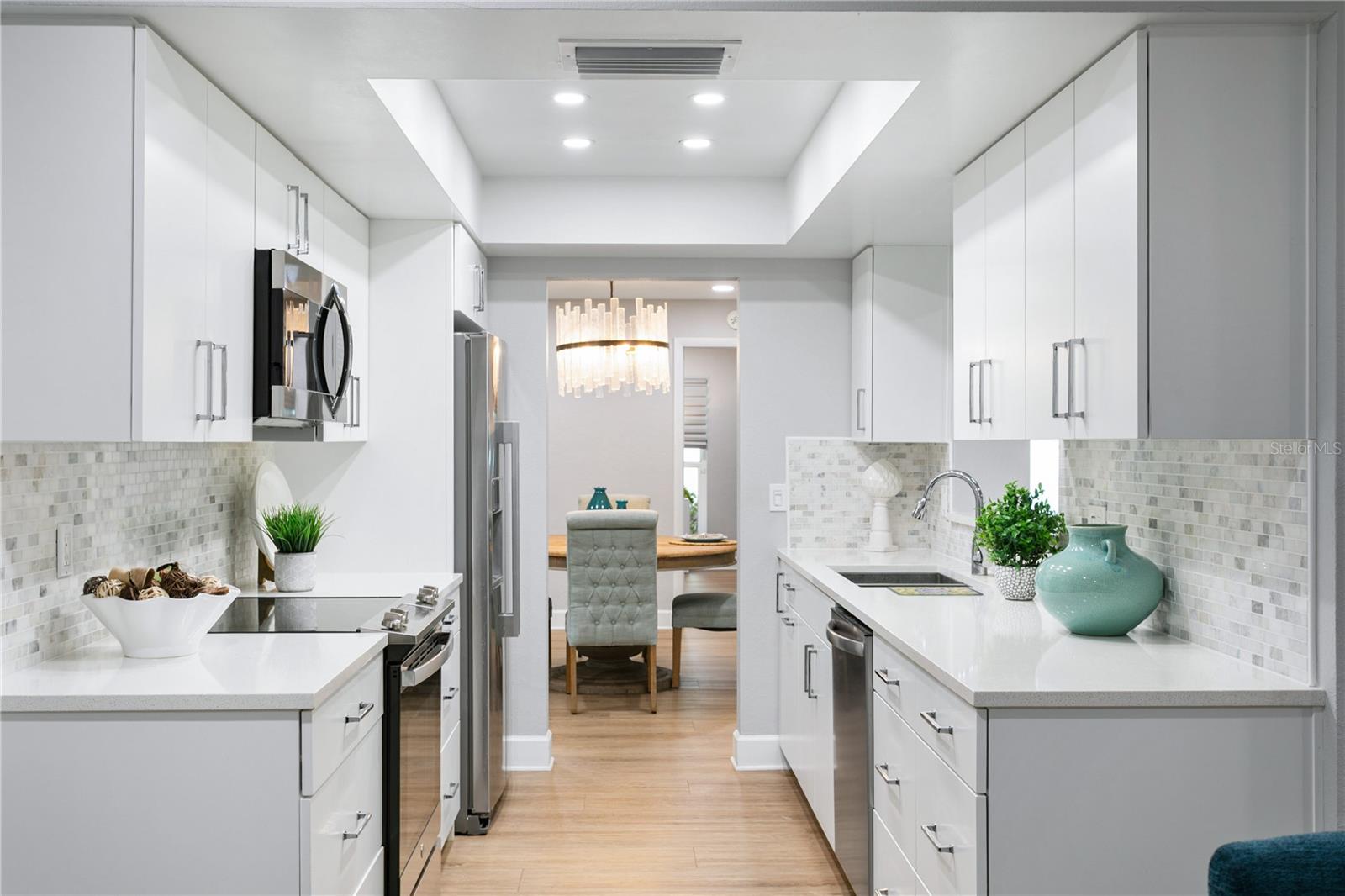 SNELL ISLES ESTATES - Residential