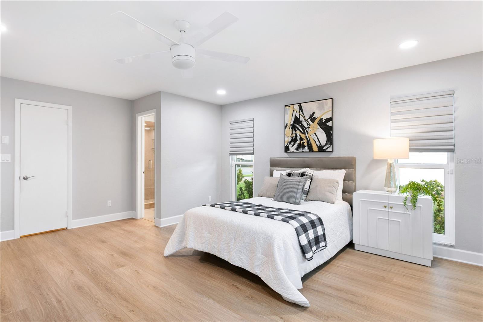 SNELL ISLES ESTATES - Residential