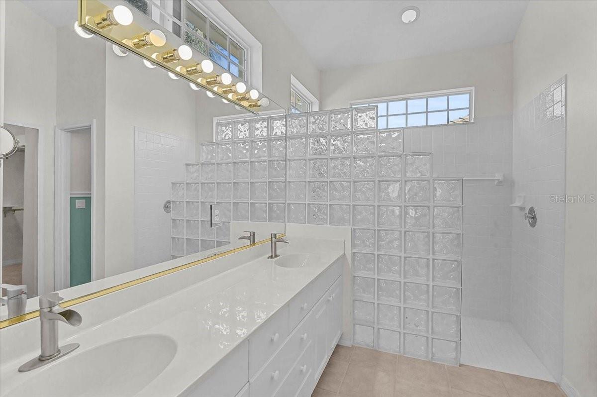 PERIDIA ISLE - Residential