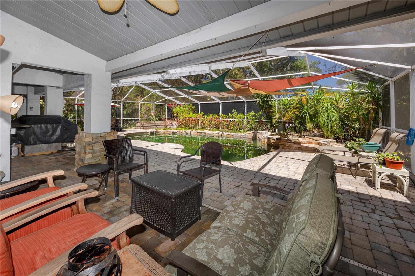 PINELLAS GROVES - Residential