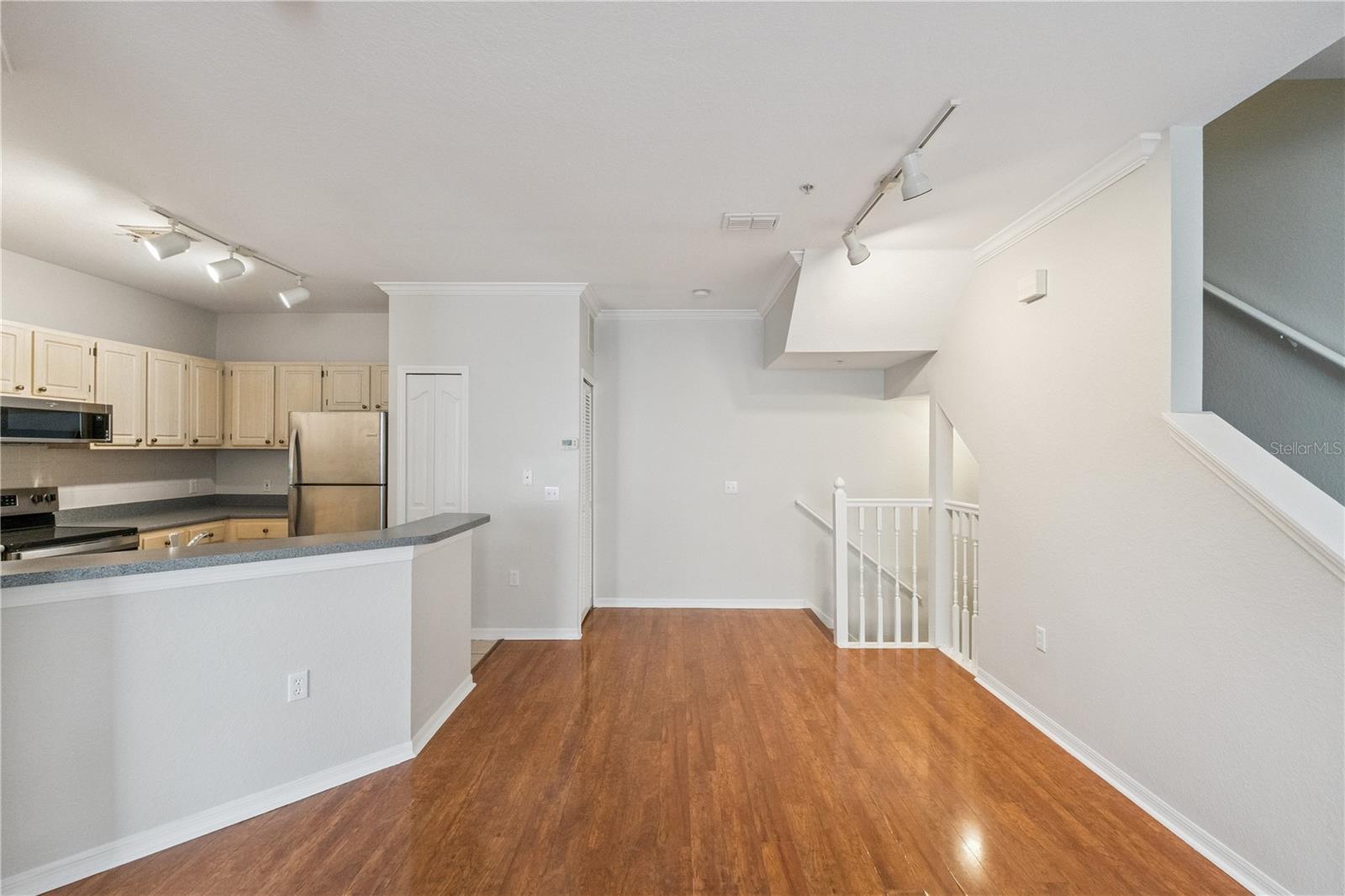 2837 SHADOW VIEW CIRCLE 2837