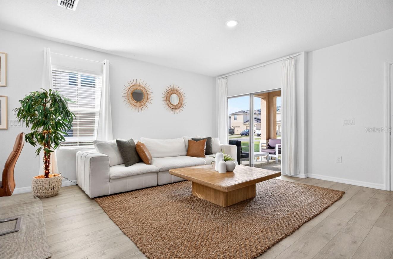 KINDRED PH 1E - Residential Lease