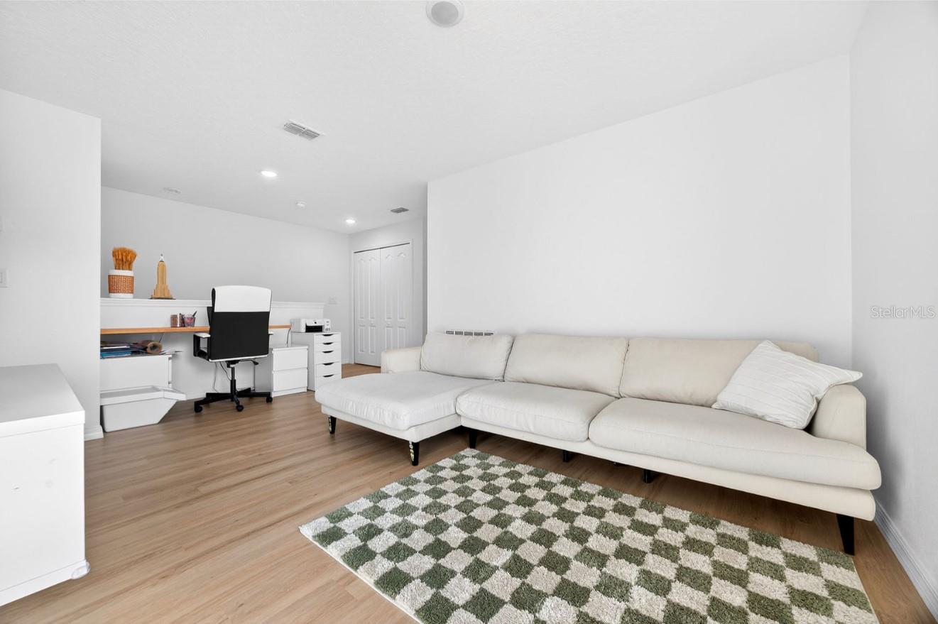 KINDRED PH 1E - Residential Lease