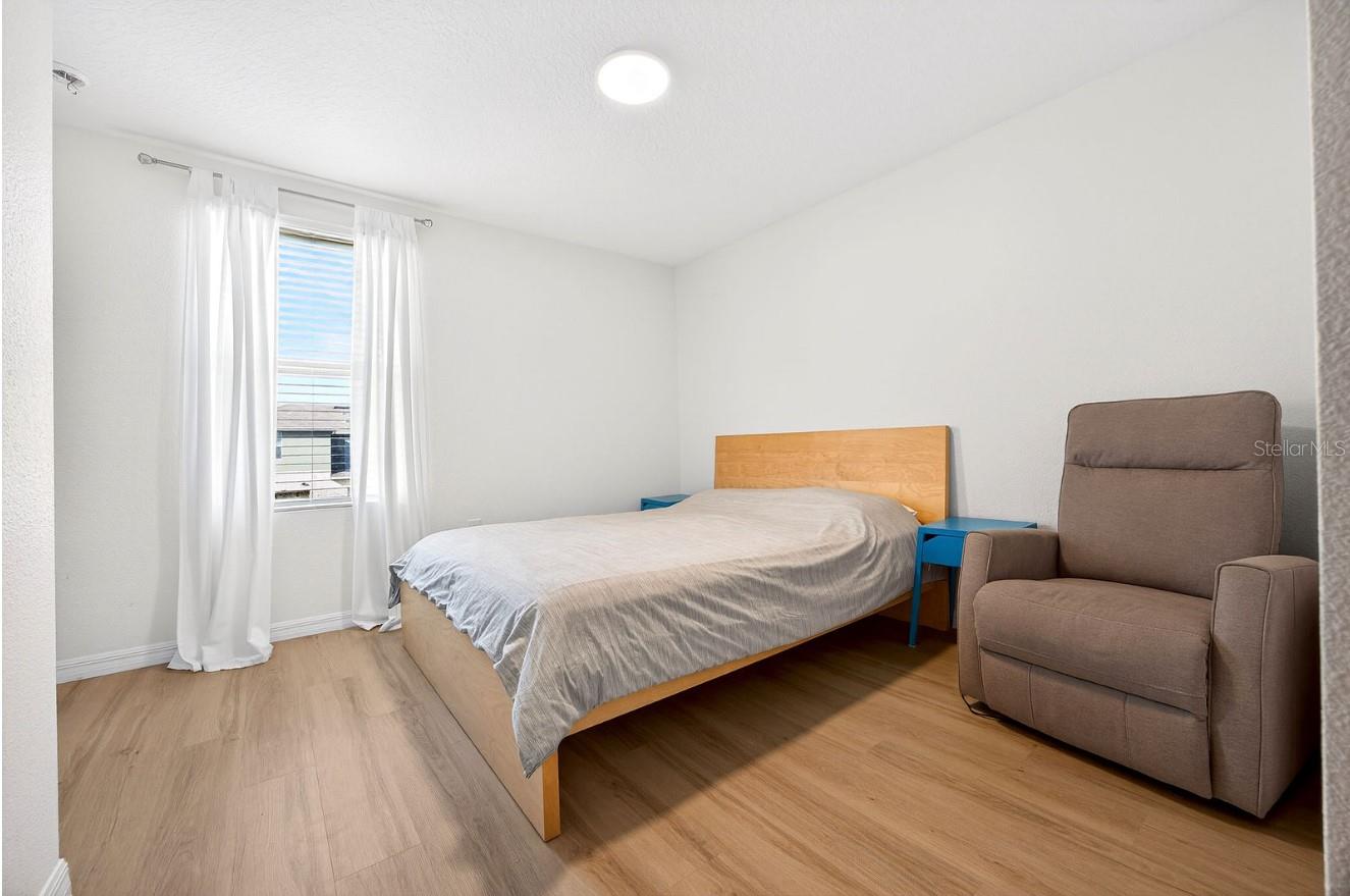 KINDRED PH 1E - Residential Lease