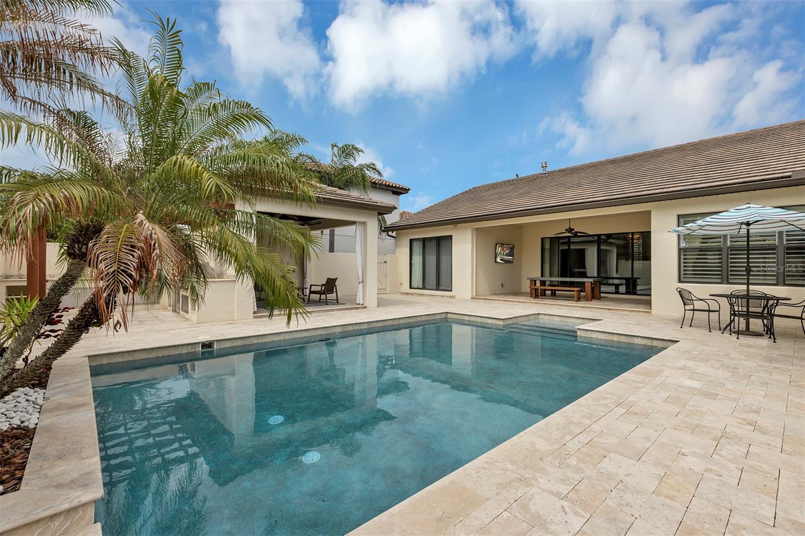 WATERSTONE - Residential