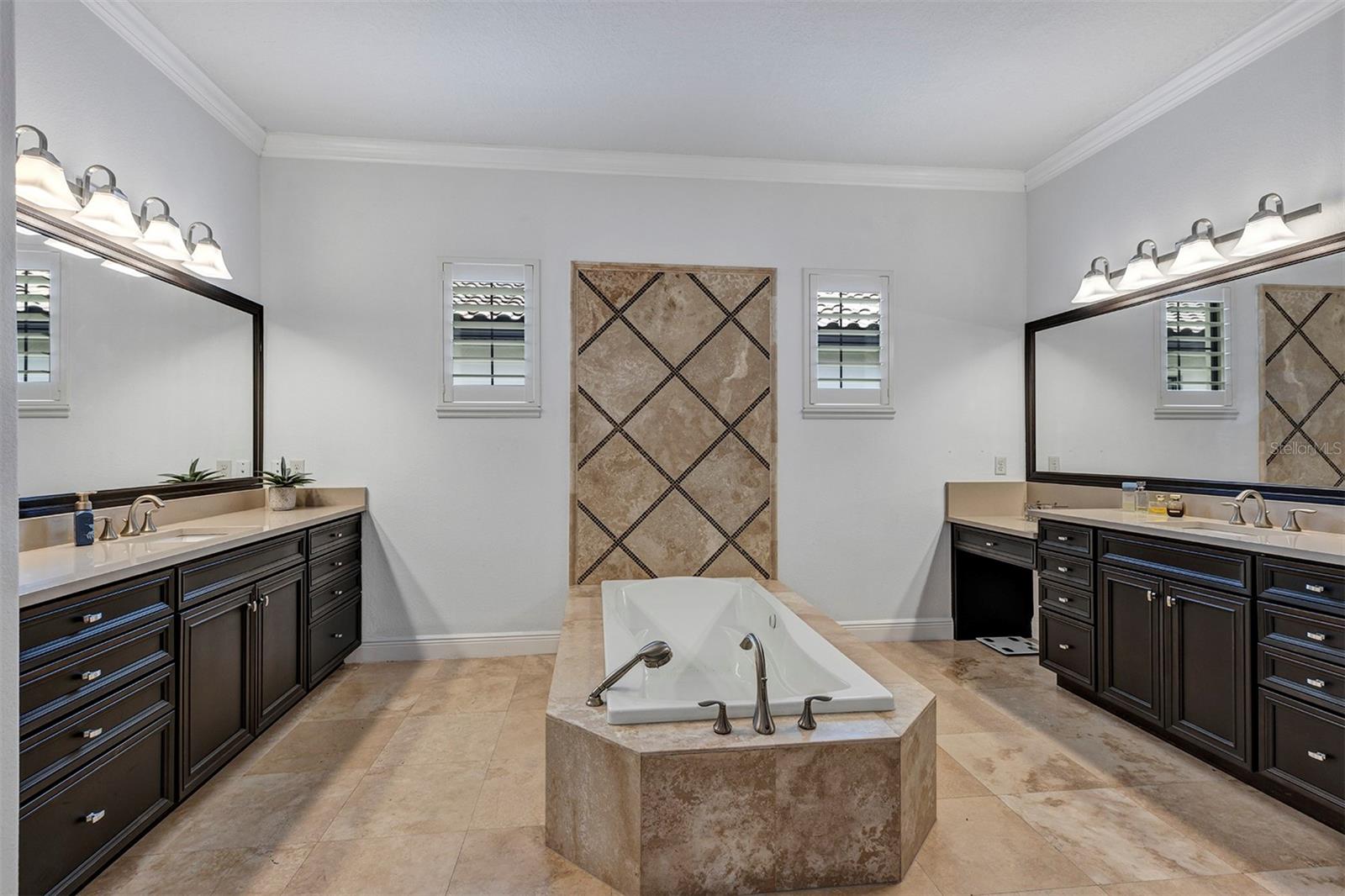 WATERSTONE - Residential