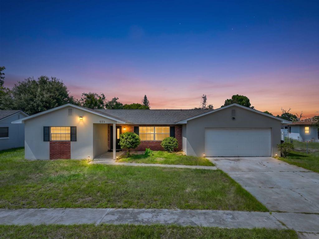 Photo of 573 Benjamin Franklin Place, Orlando, FL 32809 (MLS # O6429017)