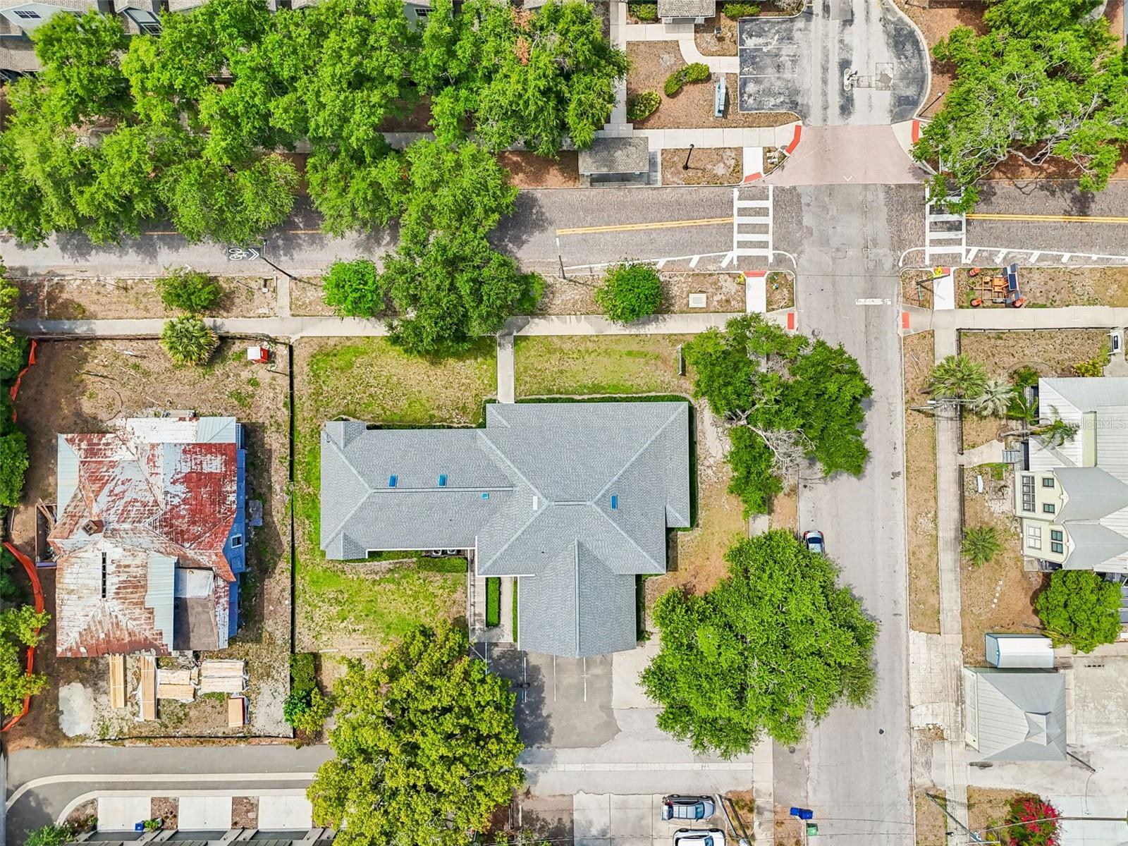 HENDERSONS TAMPA HEIGHTS - Commercial Sale