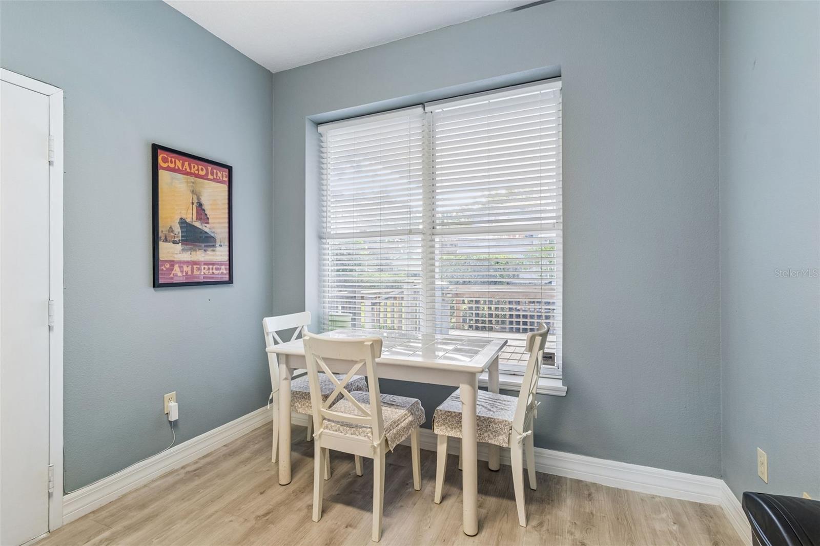 HENDERSONS TAMPA HEIGHTS - Commercial Sale