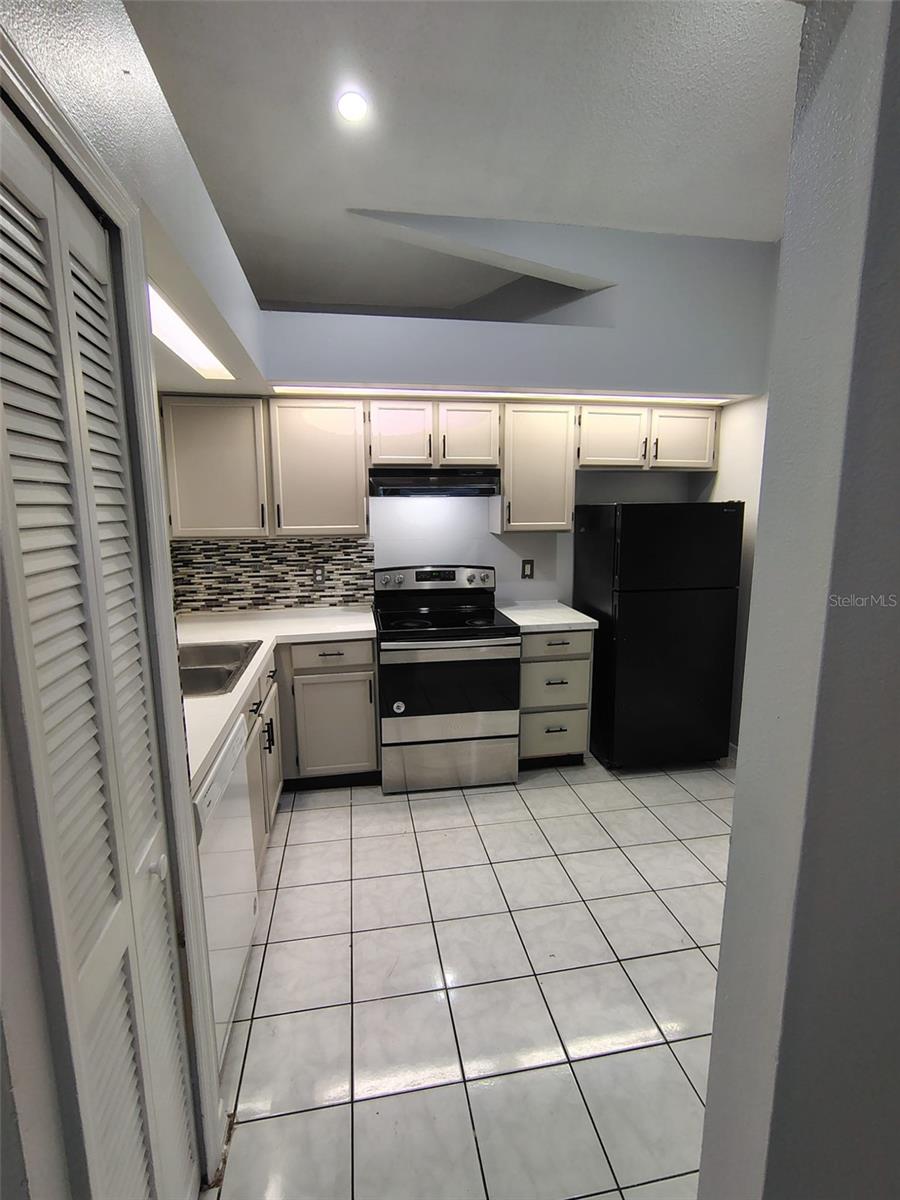 ISLAND COVE VILLAS PH 03 - Residential Lease