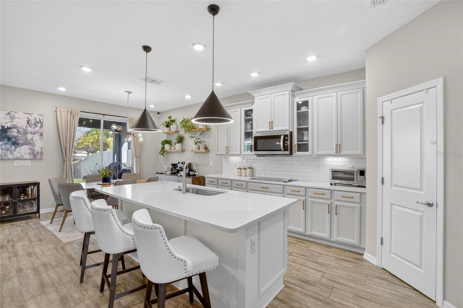 10824 WHITLAND GROVE DRIVE